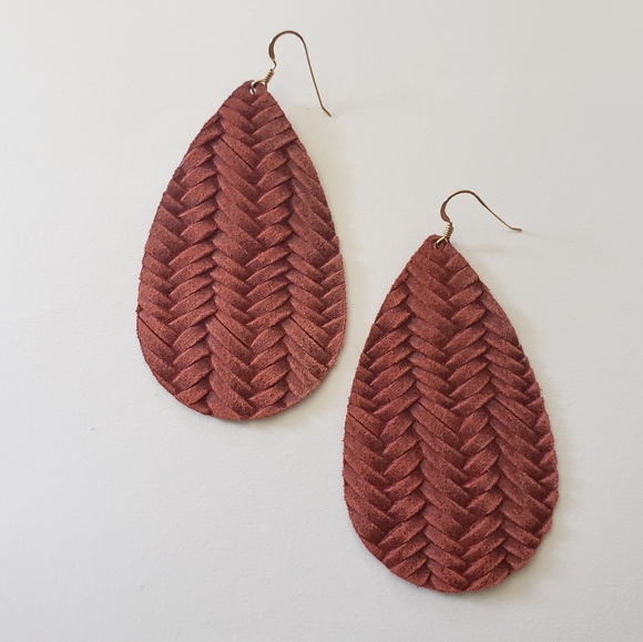 Nickel and Suede Large Teardrop Leather Earrings Rust Knit - Picture 5 of 8